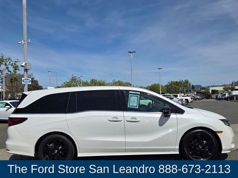 Used 2023 Honda Odyssey Sport image 7