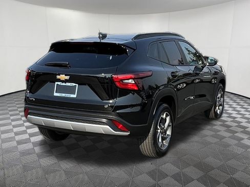 Used 2026 Chevrolet Trax LT w/ Driver Confidence Package FWD image 6