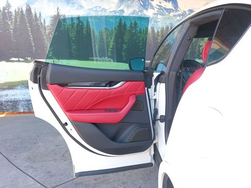 Used 2022 Maserati Levante Modena image 42