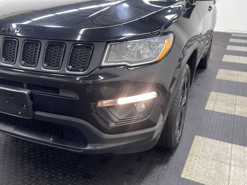 Used 2019 Jeep Compass Latitude AWD/4WD image 24