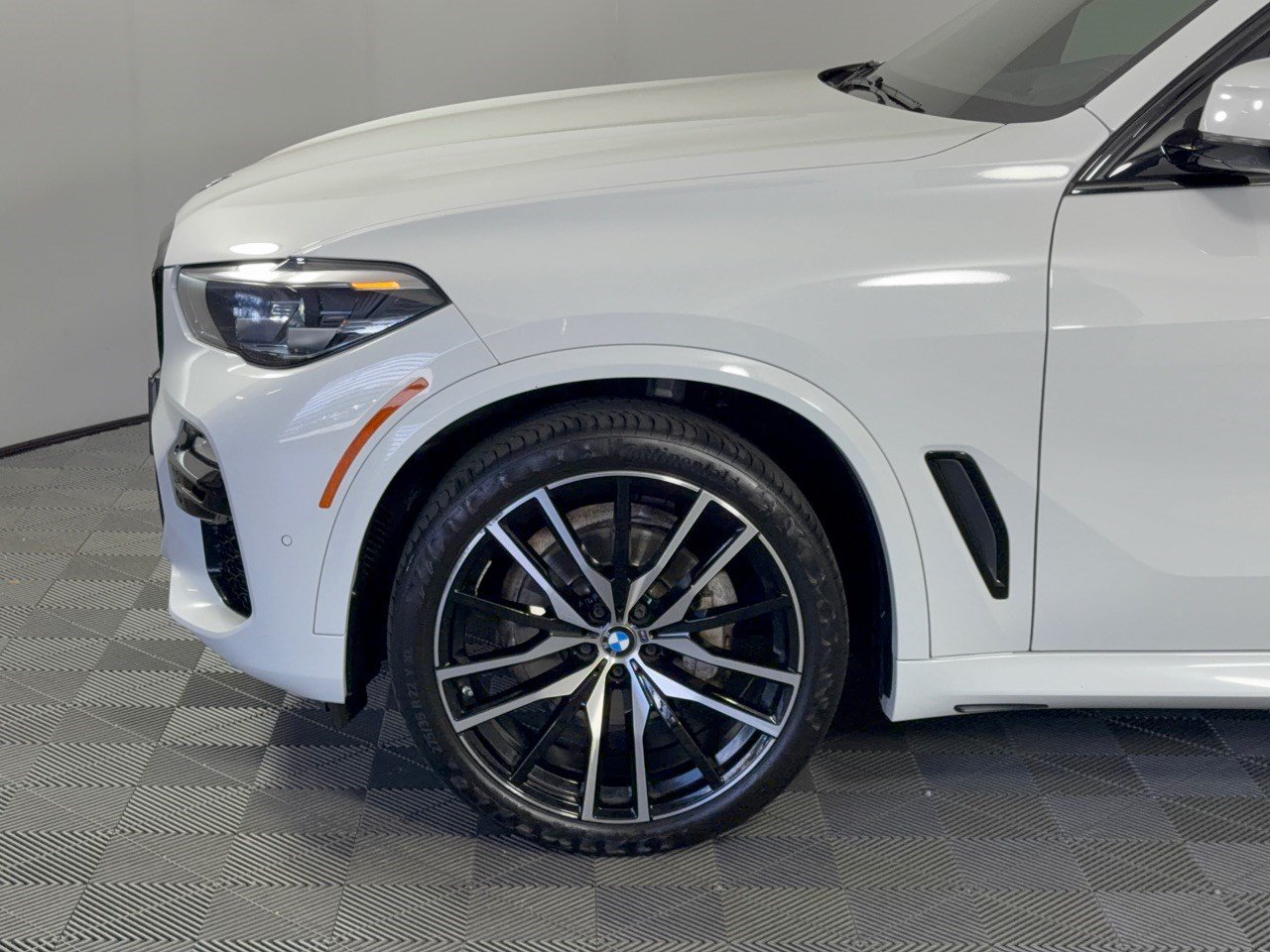 Used 2021 BMW X5 sDrive40i w/ M Sport Package RWD image 13