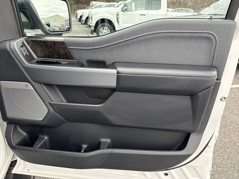 Used 2023 Ford F150 Lariat w/ Equipment Group 502A High image 18