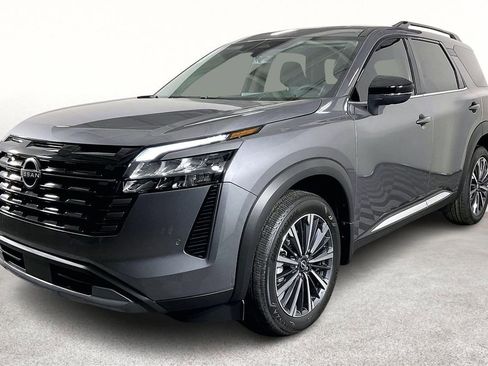 New 2026 Nissan Pathfinder Platinum w/ Cargo Package image 5