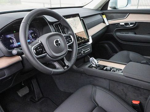 New 2026 Volvo XC90 B5 Core image 28