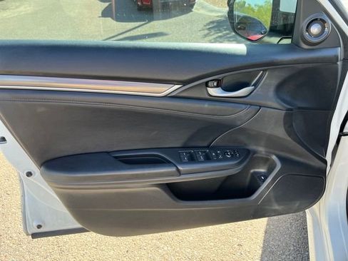 Used 2020 Honda Civic Touring image 6