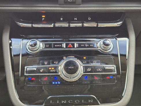 Used 2022 Lincoln Corsair Reserve w/ Elements Package FWD image 23