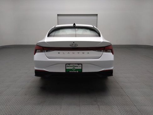 Used 2021 Hyundai Elantra SE image 7