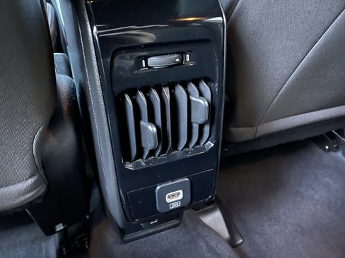 Used 2024 Jeep Compass Sport image 18