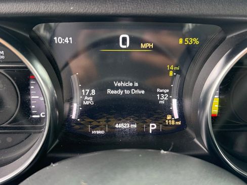 Used 2023 Jeep Wrangler Unlimited Sahara image 25