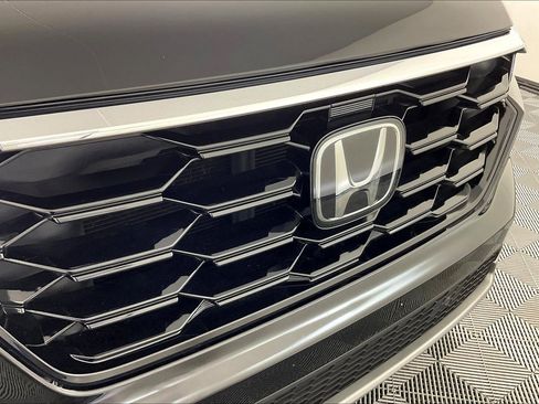 Used 2025 Honda Pilot Touring image 33