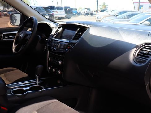 Used 2020 Nissan Pathfinder S FWD image 38