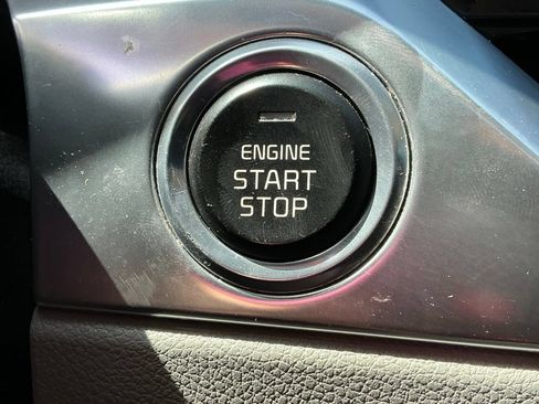 Used 2020 Kia Niro Touring FWD image 31