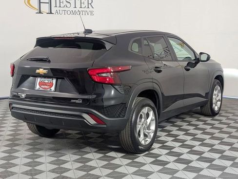 Certified 2024 Chevrolet Trax LS w/ LS Convenience Package FWD image 7