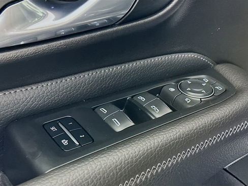 Used 2021 GMC Yukon Denali w/ Denali Ultimate Package image 26