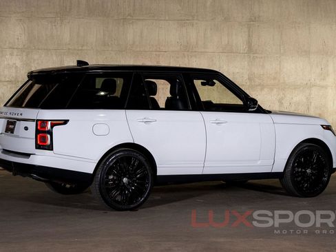 Used 2019 Land Rover Range Rover HSE image 4
