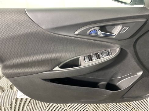 Used 2019 Chevrolet Malibu LS FWD image 12