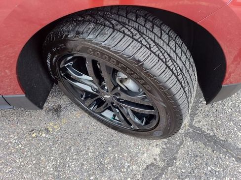 Certified 2020 Chevrolet Equinox LT w/ Sport Edition image 19