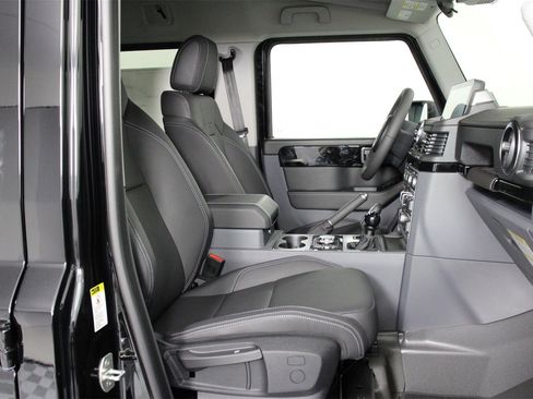 Used 2025 INEOS Grenadier Fieldmaster Edition image 31