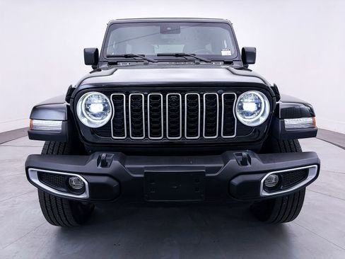 Used 2024 Jeep Wrangler Sahara w/ Technology Group image 13