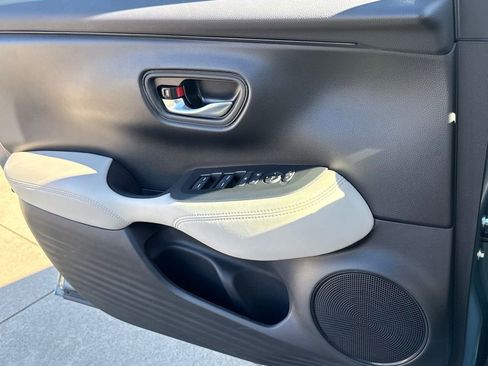 Certified 2026 Honda HR-V LX image 35