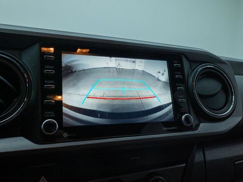 Used 2020 Toyota Tacoma TRD Sport w/ Technology Package AWD/4WD image 49