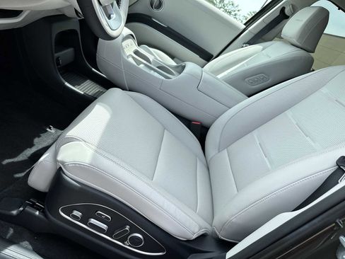 New 2026 Hyundai Palisade Calligraphy FWD image 9