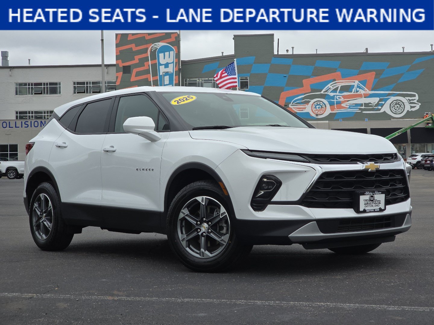 Used 2025 Chevrolet Blazer LT FWD image 1