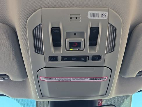 Certified 2023 Toyota Highlander XLE image 24