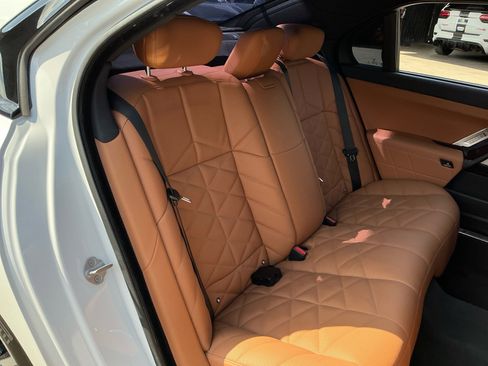 Used 2023 BMW 740i 740i w/ Parking Assistance Package image 20