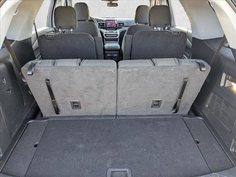 Certified 2022 Ford Explorer XLT image 6