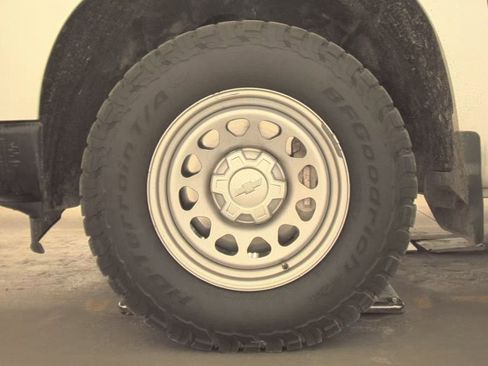 Used 2024 Chevrolet Silverado 1500 W/T w/ WT Value Package AWD/4WD image 13