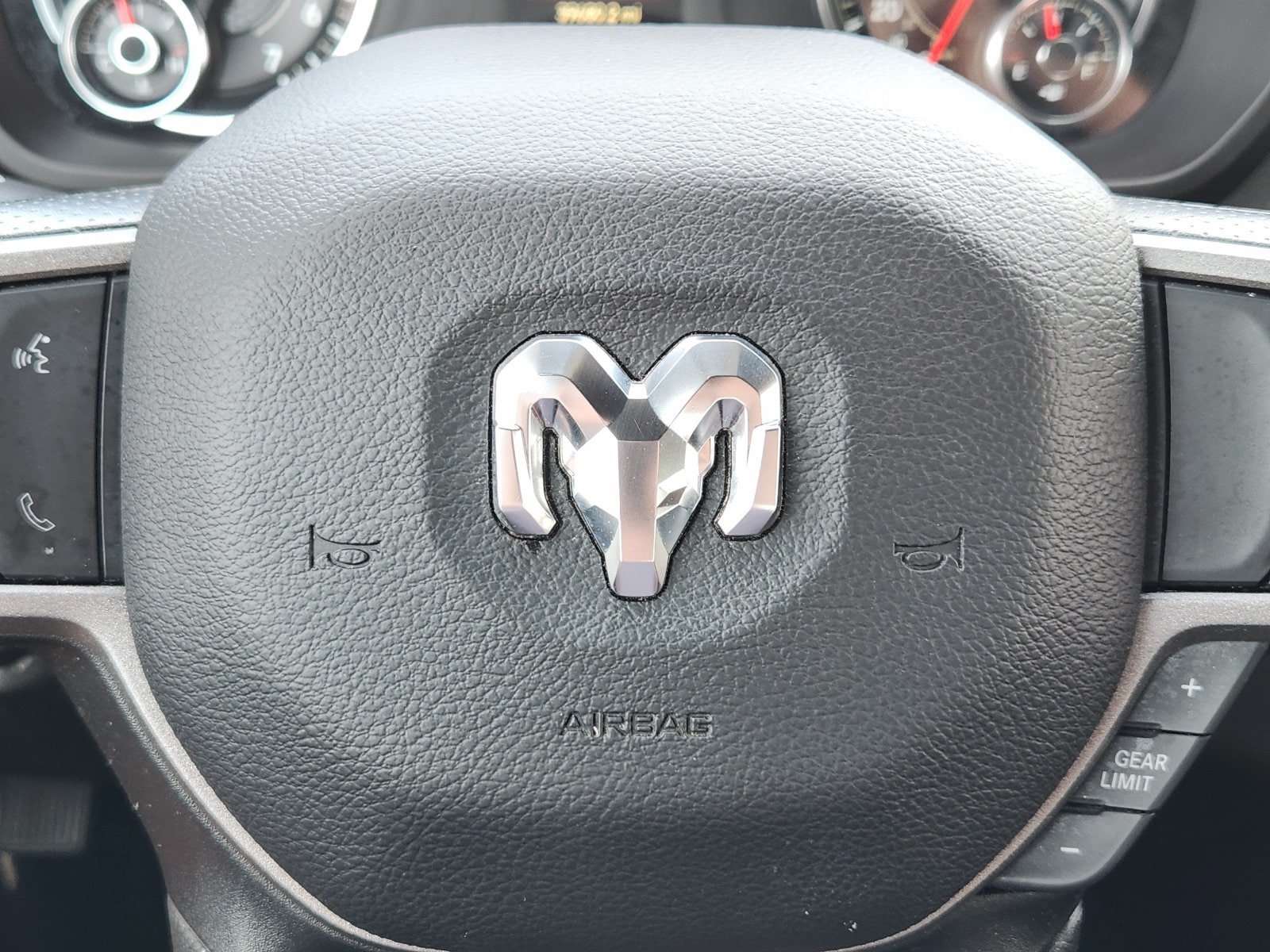 Used 2024 RAM 2500 Tradesman w/ Chrome Appearance Group AWD/4WD image 37