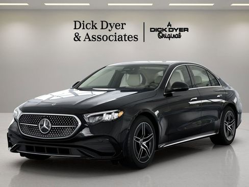 Used 2025 Mercedes-Benz E 350 Sedan image 30