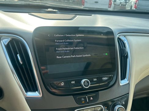 Used 2024 Chevrolet Malibu LT image 31