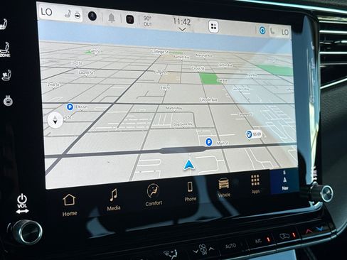 New 2026 Jeep Grand Wagoneer L 4WD image 17