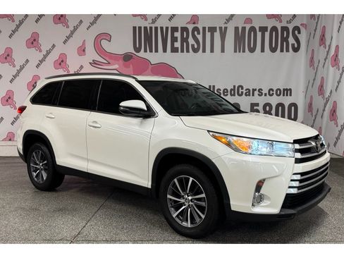 Used 2019 Toyota Highlander XLE image 2