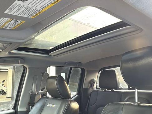 Used 2020 Nissan Frontier PRO-4X w/ Pro-4x Utility Package image 25