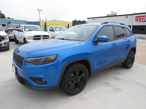 Used 2020 Jeep Cherokee Latitude Plus FWD image 7
