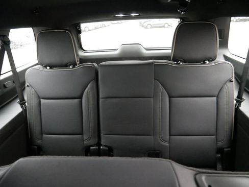 New 2026 GMC Yukon XL Elevation image 8