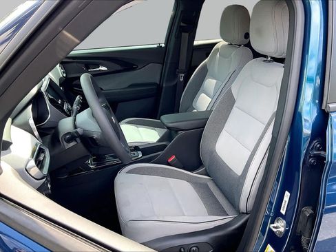 Used 2021 Chevrolet TrailBlazer LT w/ Convenience Package FWD image 24