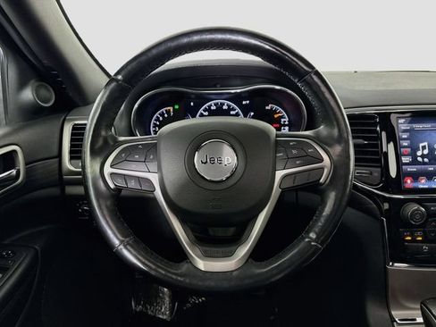 Used 2020 Jeep Grand Cherokee Altitude AWD/4WD image 11