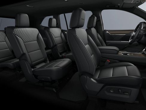 New 2026 GMC Acadia Denali w/ Super Cruise Package image 33