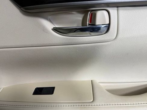 Used 2013 Lexus ES 350 FWD image 26