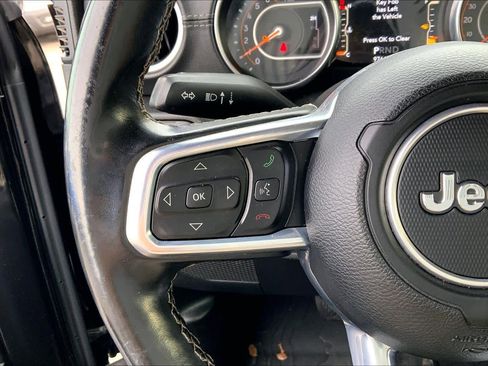Used 2021 Jeep Gladiator Overland image 18
