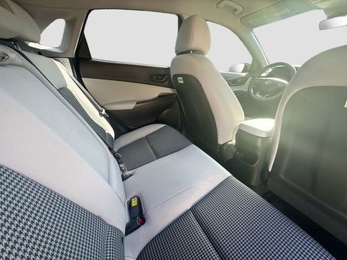 Certified 2023 Hyundai Kona SE image 25