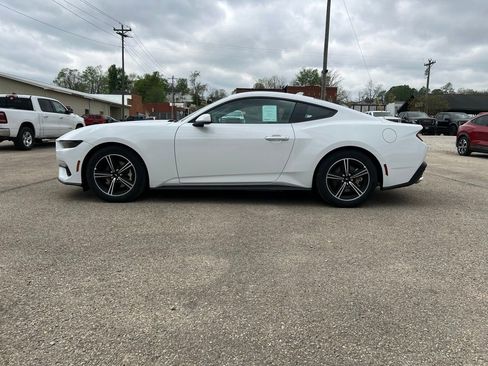 New 2025 Ford Mustang Coupe image 5