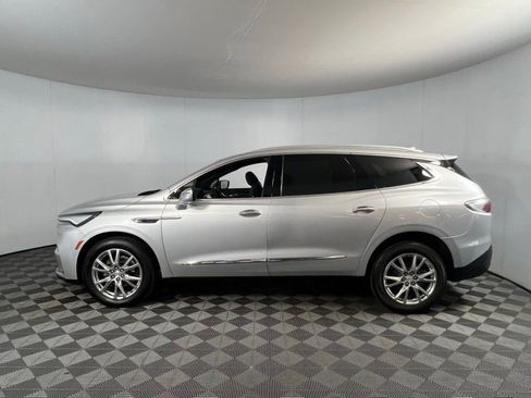 Used 2022 Buick Enclave Premium image 10