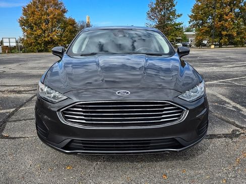 Used 2020 Ford Fusion SE image 30