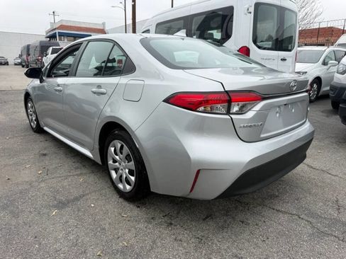 Used 2025 Toyota Corolla LE image 4