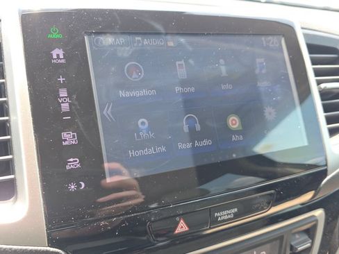 Used 2016 Honda Pilot Touring image 18